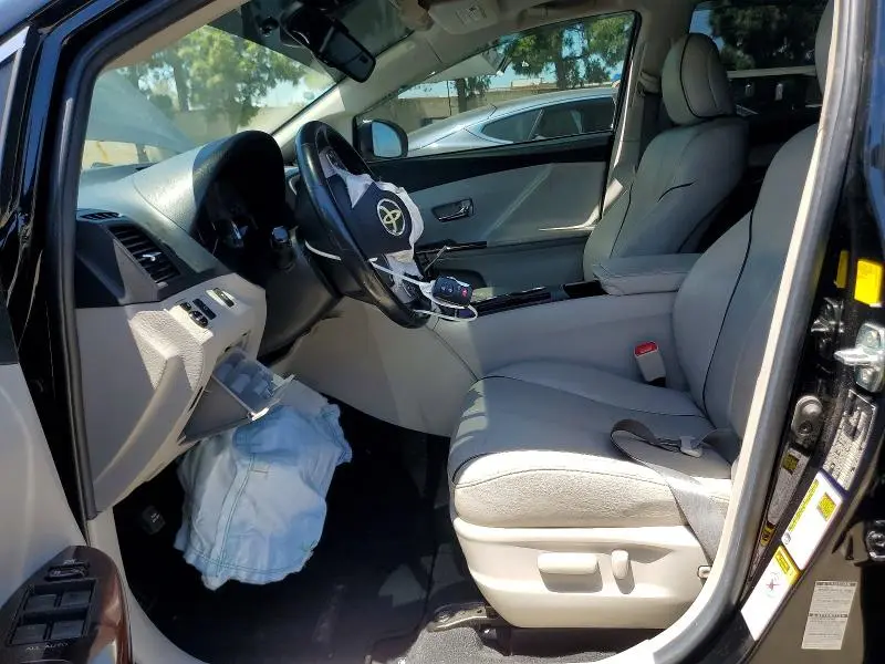 2010 TOYOTA VENZA AWD V6  