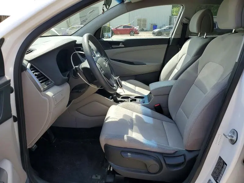 2018 HYUNDAI TUCSON SE  