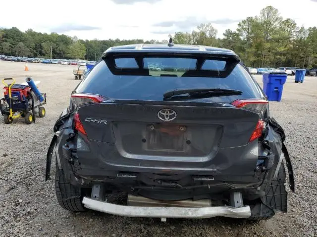 2021 TOYOTA C-HR XLE  