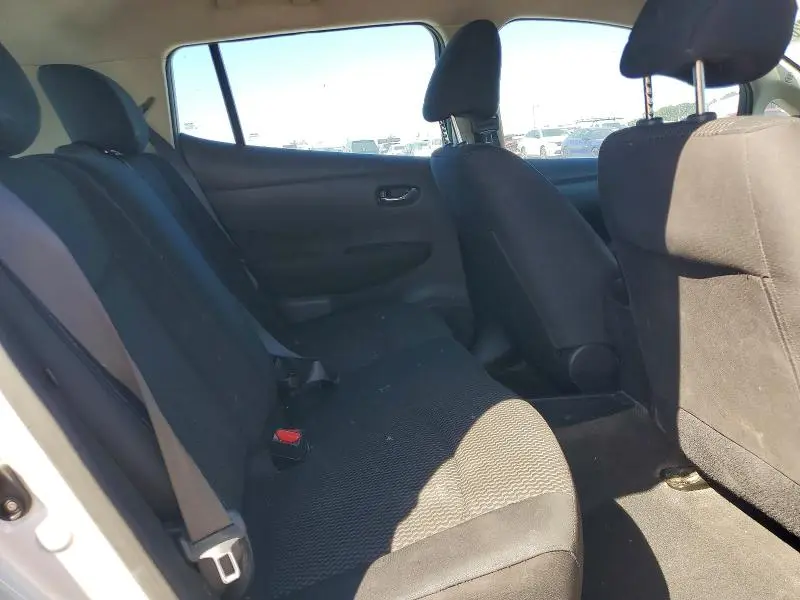 2014 NISSAN LEAF S  