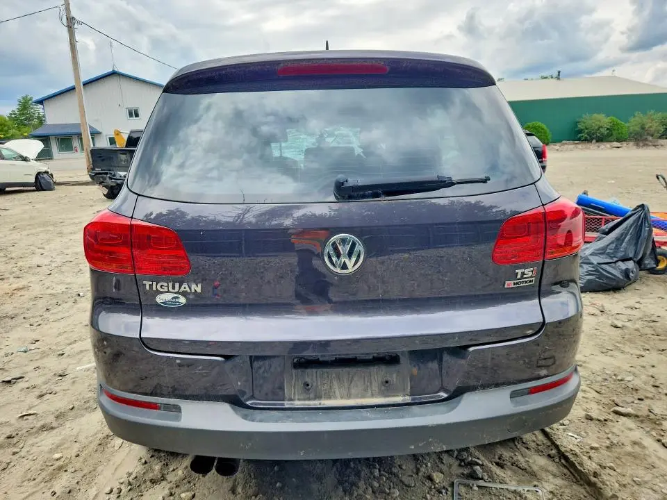 2016 VOLKSWAGEN TIGUAN S  