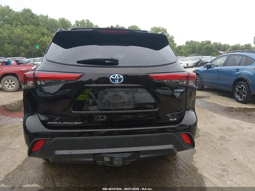 2022 TOYOTA HIGHLANDER HYBRID XLE