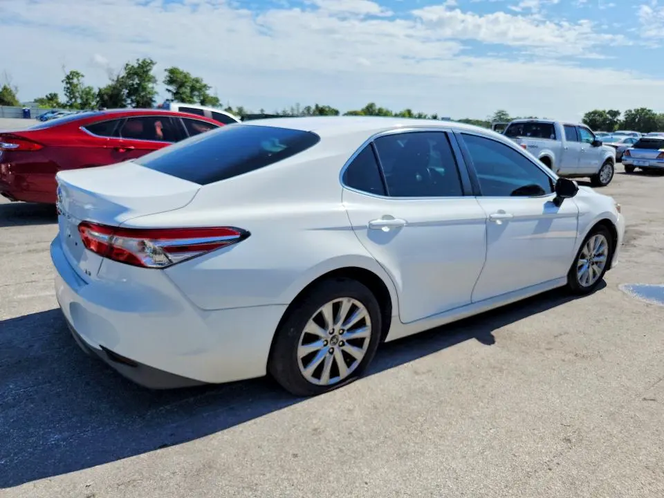 2018 TOYOTA CAMRY LE  