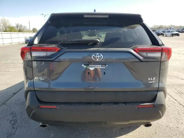 2025 TOYOTA RAV4 XLE  