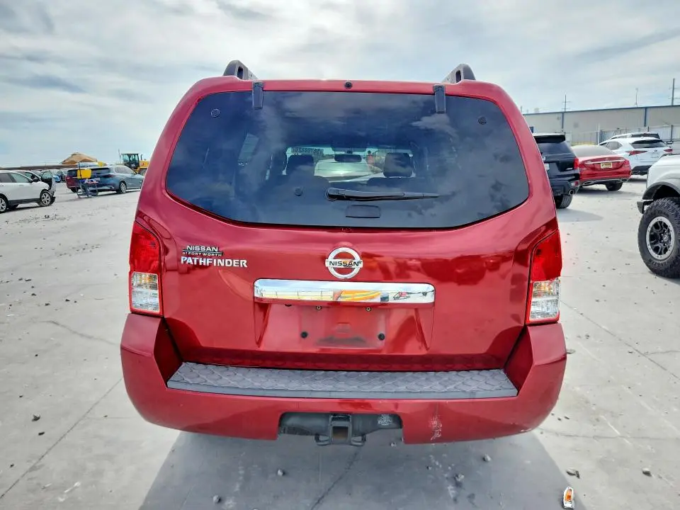 2011 NISSAN PATHFINDER S  