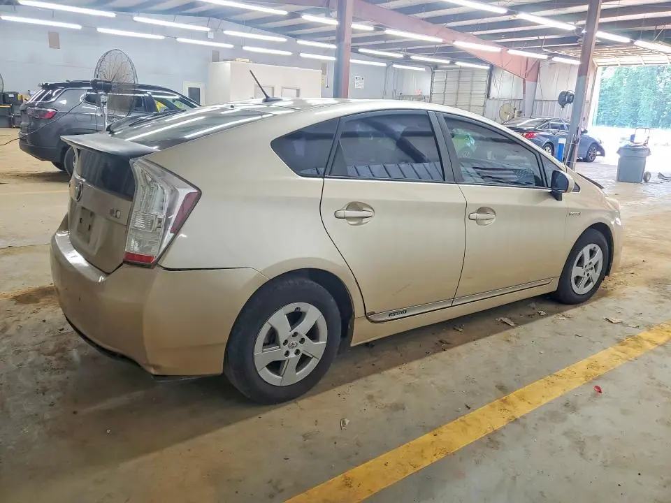 2010 TOYOTA PRIUS II  