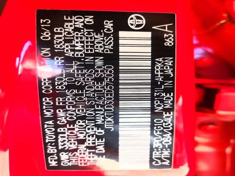 2014 TOYOTA YARIS 5-DOOR LE  