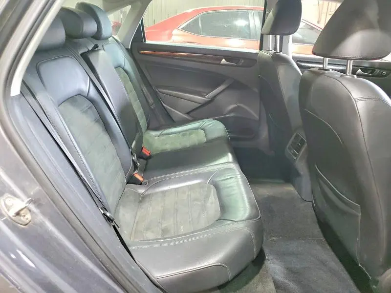 2015 VOLKSWAGEN PASSAT SEL  