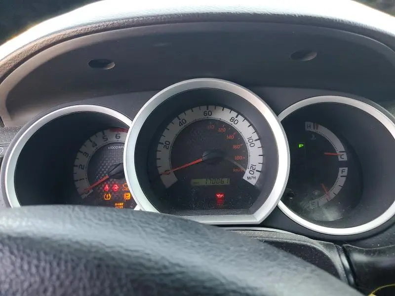 2011 TOYOTA TACOMA V6  