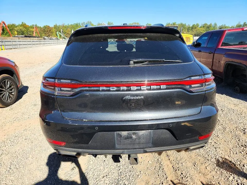 2020 PORSCHE MACAN   