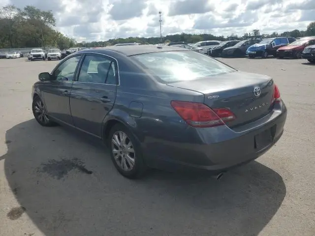 2010 TOYOTA AVALON XL  
