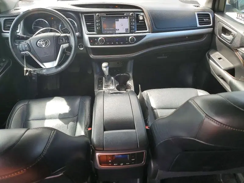 2014 TOYOTA HIGHLANDER XLE  