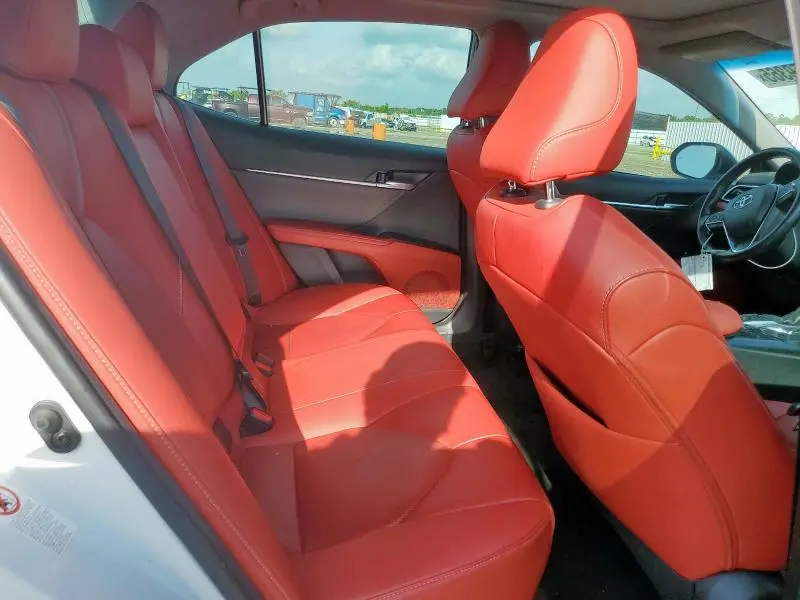 2018 TOYOTA CAMRY XSE  