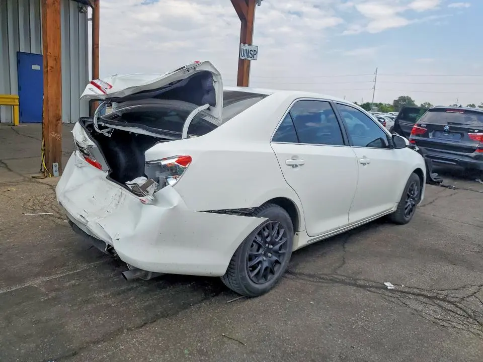 2012 TOYOTA CAMRY LE  