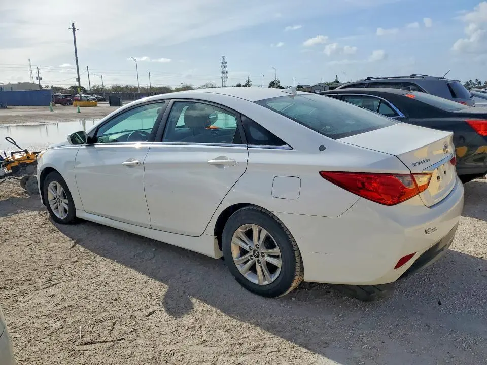 2014 HYUNDAI SONATA GLS  