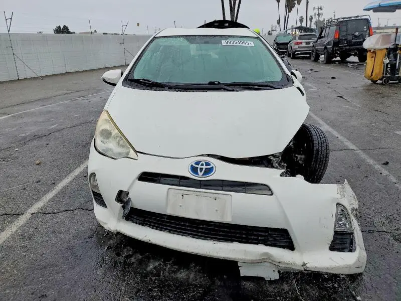 2013 TOYOTA PRIUS C   