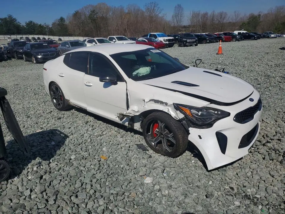 2018 KIA STINGER GT  