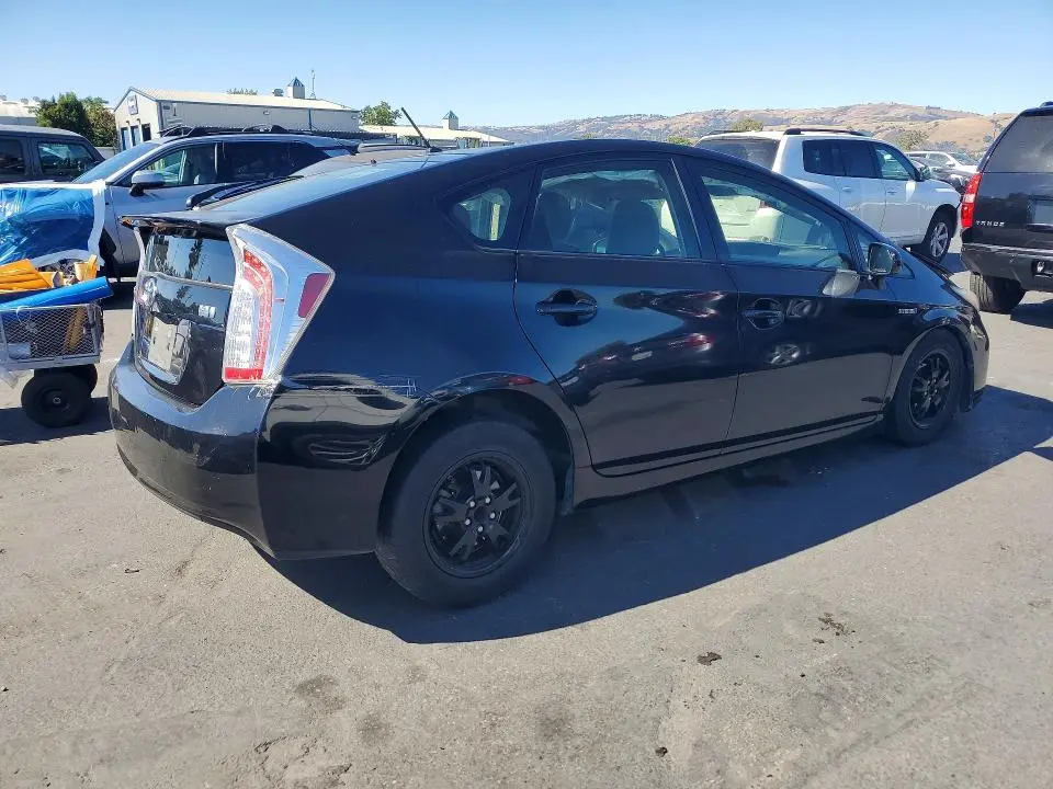 2013 TOYOTA PRIUS TWO  