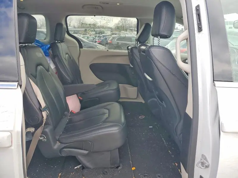 2017 CHRYSLER PACIFICA TOURING L PLUS  