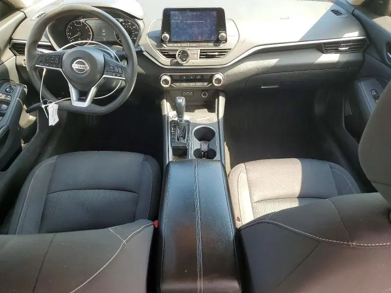 2022 NISSAN ALTIMA SV  