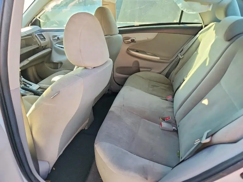 2013 TOYOTA COROLLA LE  