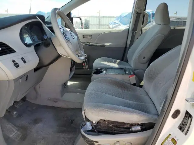 2011 TOYOTA SIENNA LE  