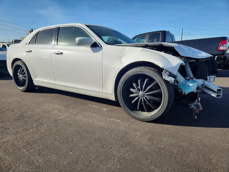 2015 CHRYSLER 300 LIMITED  