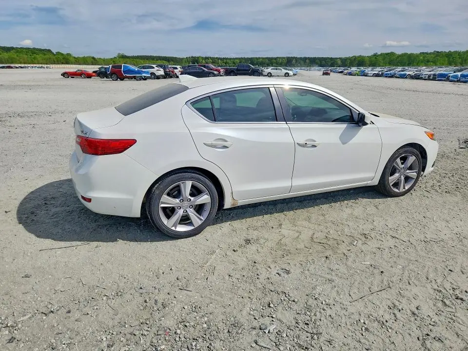 2014 ACURA ILX 20 TECH  