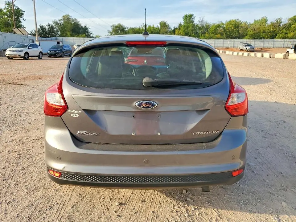 2012 FORD FOCUS TITANIUM  