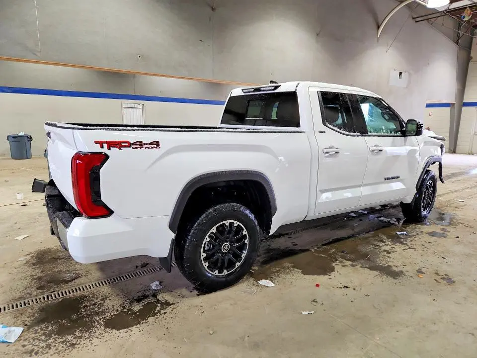 2023 TOYOTA TUNDRA SR5  