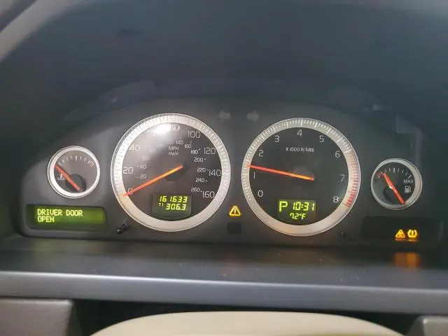 2011 VOLVO XC90 3.2  