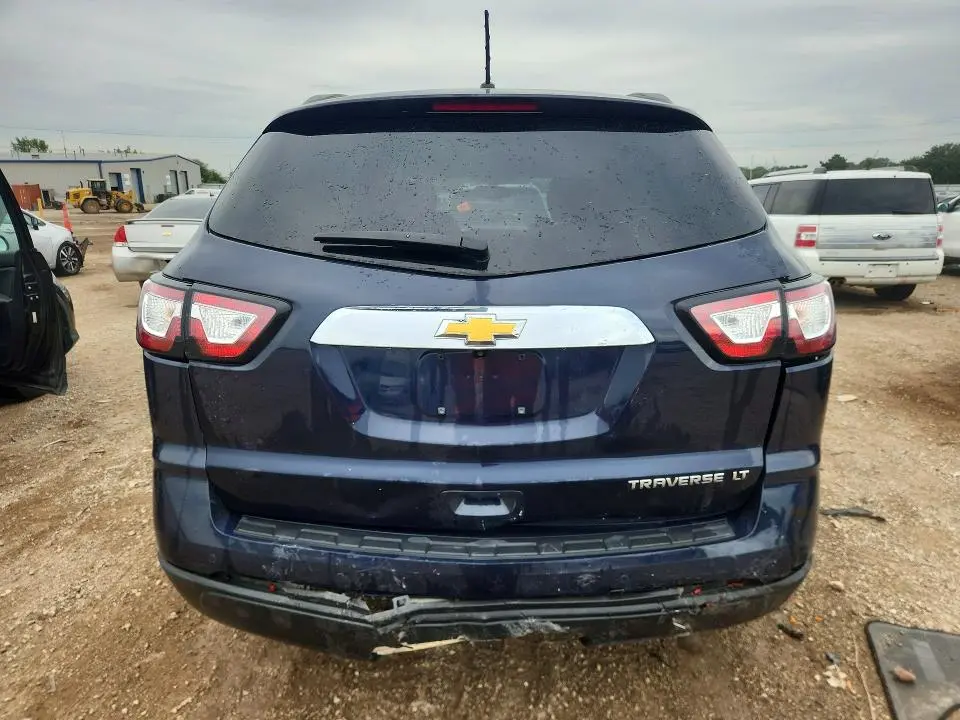 2015 CHEVROLET TRAVERSE LT  