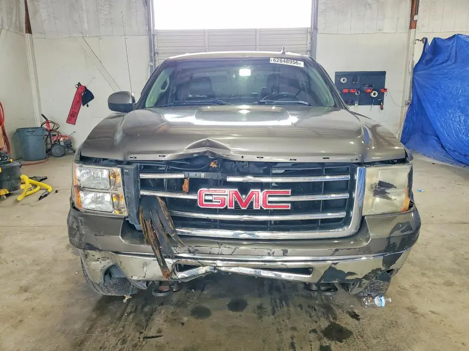 2013 GMC SIERRA K1500 SLT  