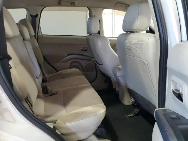 2010 MITSUBISHI OUTLANDER SE