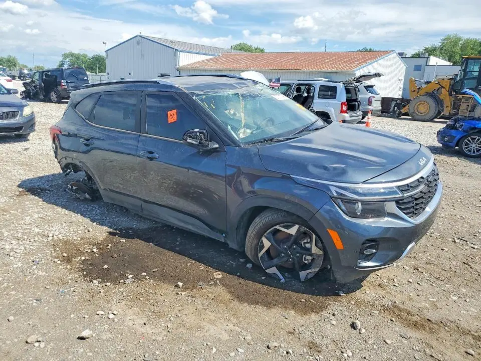 2025 KIA SELTOS S  