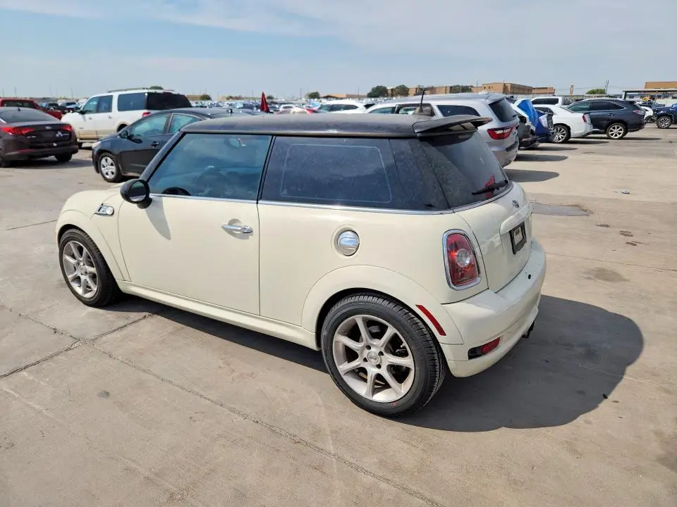 2010 MINI COOPER S  
