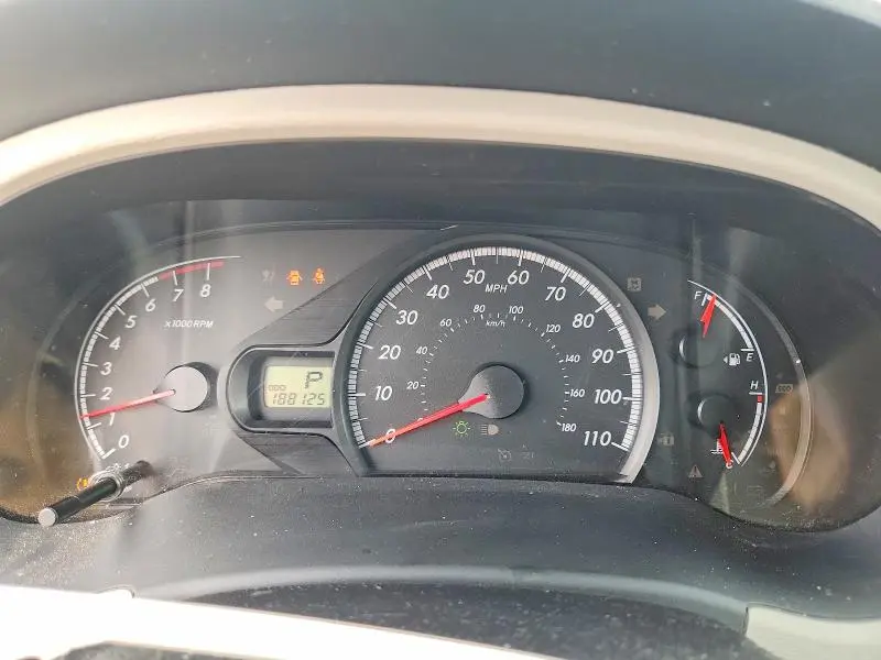 2012 TOYOTA SIENNA LE  