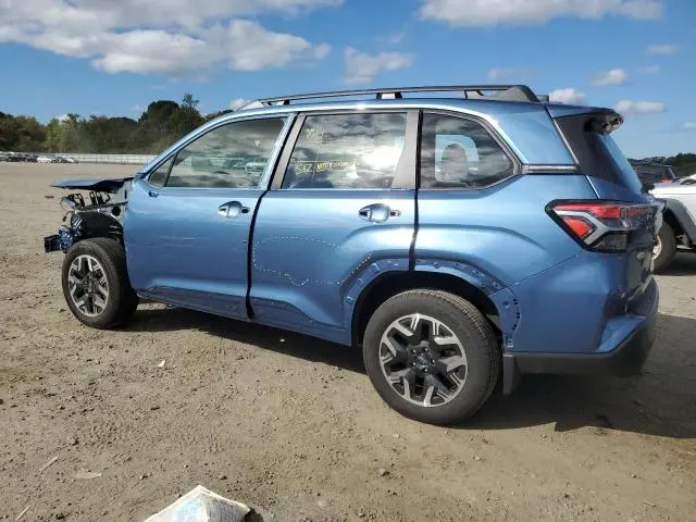 2025 SUBARU FORESTER   