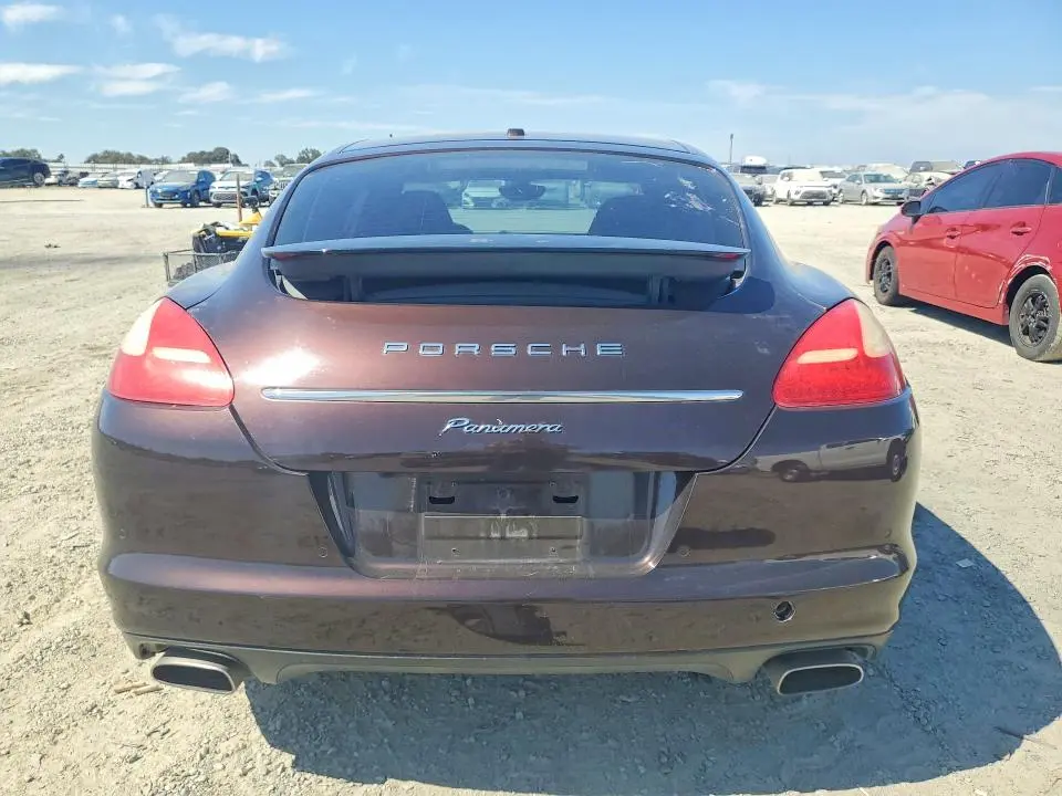 2011 PORSCHE PANAMERA 2  