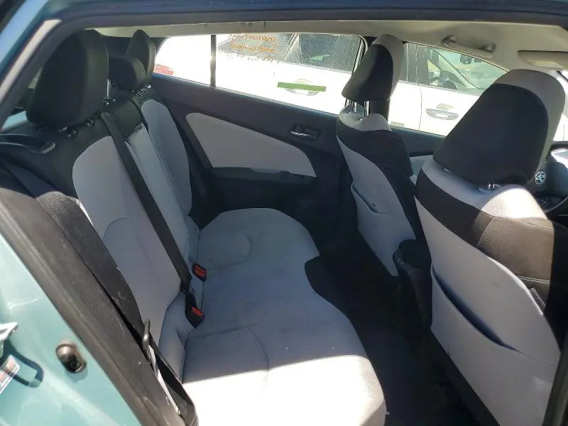 2019 TOYOTA PRIUS LE  