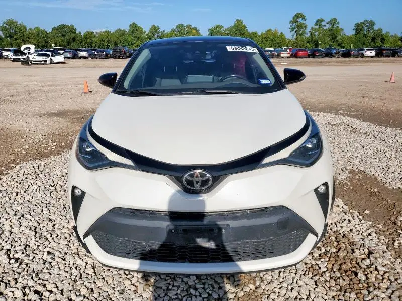 2020 TOYOTA C-HR XLE  