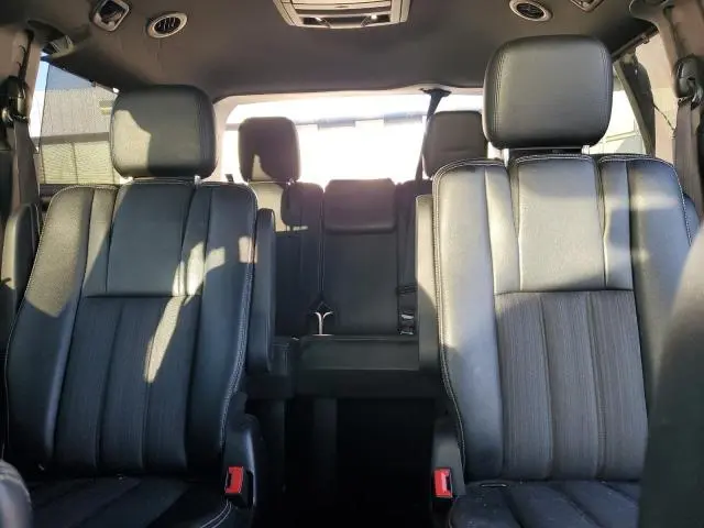 2016 CHRYSLER TOWN & COUNTRY S  