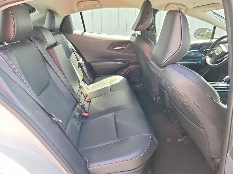 2025 TOYOTA PRIUS XLE  