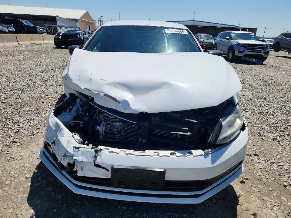 2016 VOLKSWAGEN JETTA SPORT  