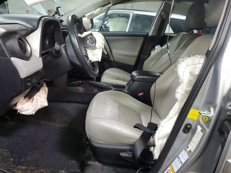 2017 TOYOTA RAV4 XLE  