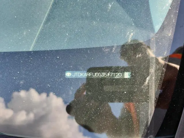 2016 TOYOTA PRIUS THREE  
