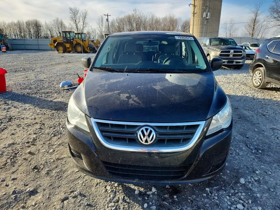 2013 VOLKSWAGEN ROUTAN S  