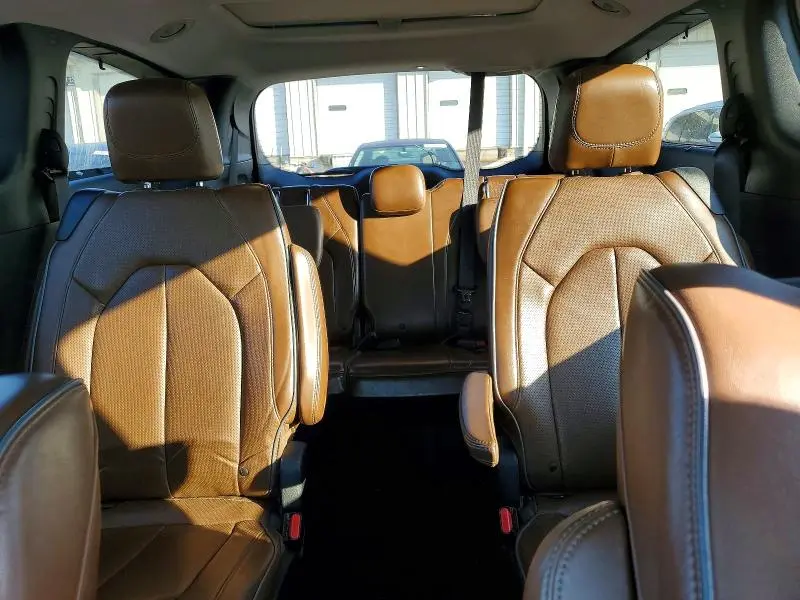 2017 CHRYSLER PACIFICA LIMITED  