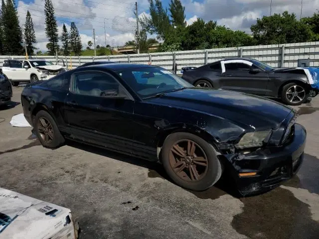 2013 FORD MUSTANG