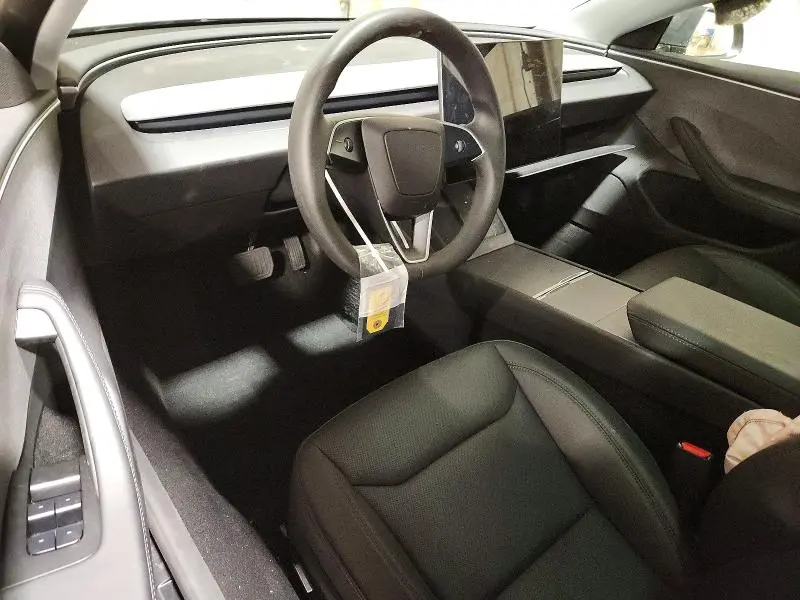 2025 TESLA MODEL 3   